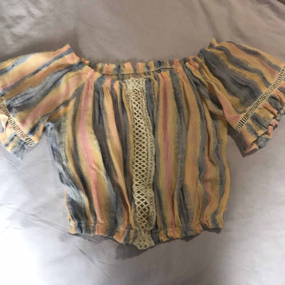 Off the shoulder ruffle crop top